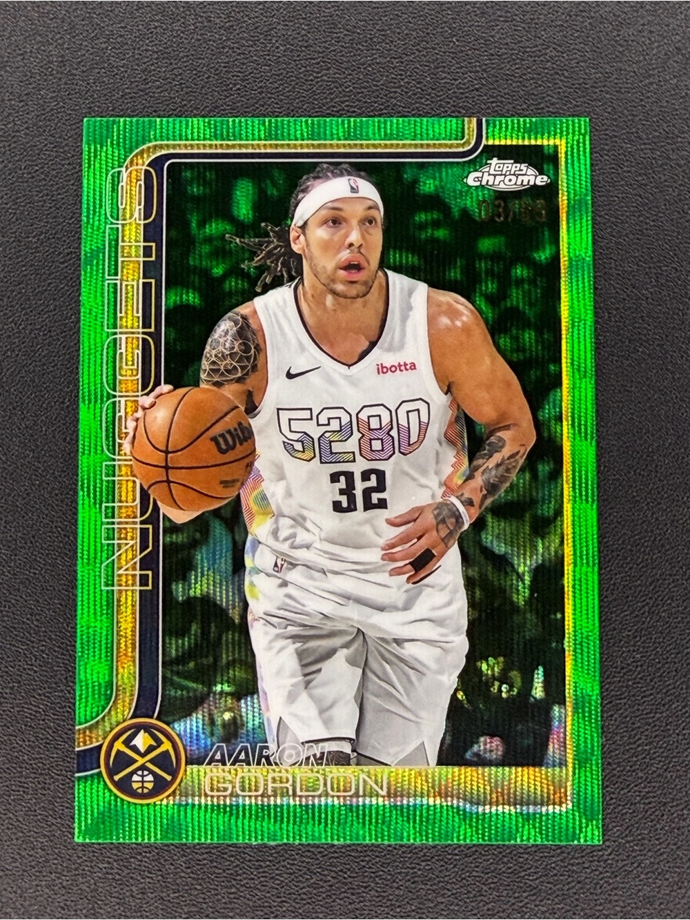 2025-26 Topps Chrome Aaron Gordon Green Wave Holo Refractor #/99 Denver Nuggets
